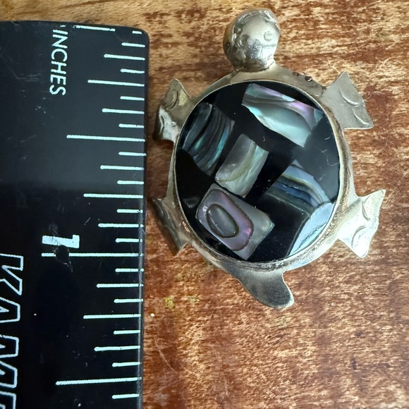 Silver Turtle Brooch with Abalone Inlay - Picture 4 of 6